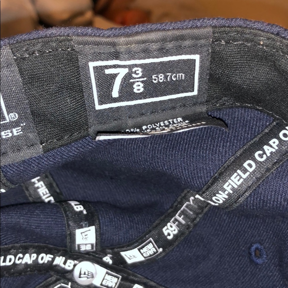 Black New York Yankees hat - Picture 6 of 6
